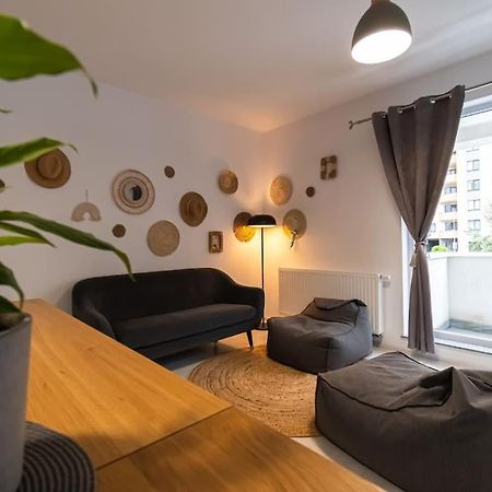Arte - 2 Bedroom Apartment Near Coresi Mall With Free Parking Brașov Exterior foto