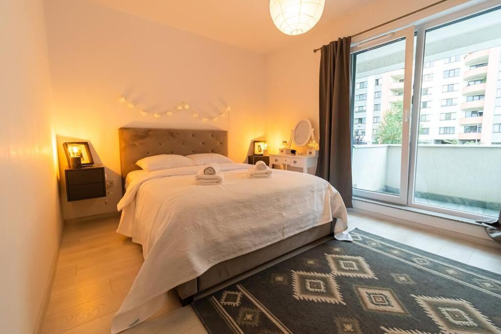 Arte - 2 Bedroom Apartment Near Coresi Mall With Free Parking Brașov Exterior foto